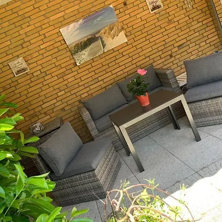 Modernes Grosses Haus 125qm Bei Hamburg - Familien, Gruppen & Business, Wifi 100mbit Glasfaser, Kamin, Garten 760 Qm, Zwei Baeder *