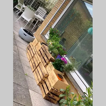 Casa de Férias Modernes Grosses Haus 125qm Bei Hamburg - Familien, Gruppen & Business, Wifi 100mbit Glasfaser, Kamin, Garten 760 Qm, Zwei Baeder *