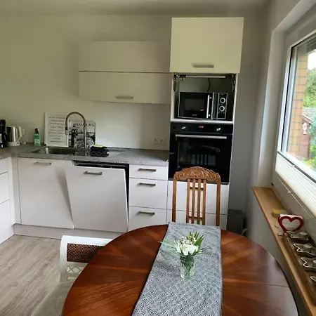 Casa de Férias Modernes Grosses Haus 125qm Bei Hamburg - Familien, Gruppen & Business, Wifi 100mbit Glasfaser, Kamin, Garten 760 Qm, Zwei Baeder