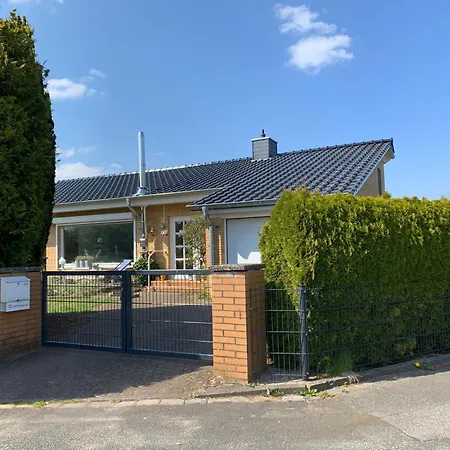 Modernes Grosses Haus 125qm Bei Hamburg - Familien, Gruppen & Business, Wifi 100mbit Glasfaser, Kamin, Garten 760 Qm, Zwei Baeder Casa de Férias Quickborn (Pinneberg)